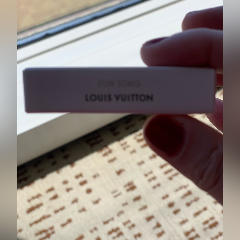 Rare Louis Vuitton scent, must have for travelers .